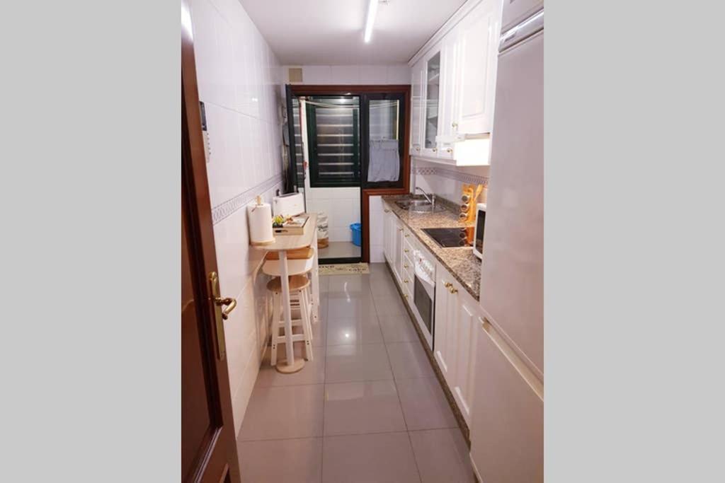 Apartamento Completo Con Parking Privado Y Wifi En San Roque Vigo Esterno foto